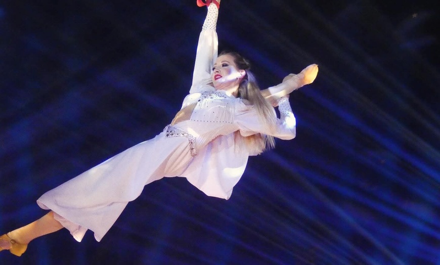 Image 2: Magie, rires et frissons : "Noël en Folie" par Nicolas Bouglione