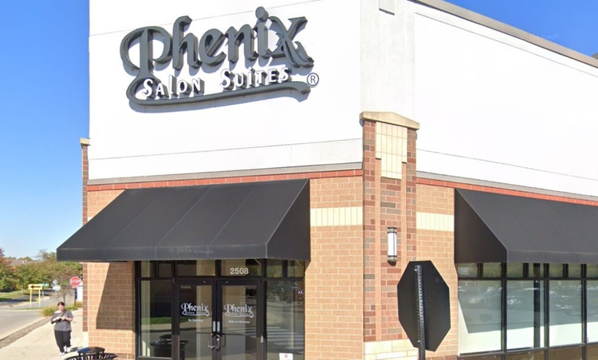 Image 14: 180-Min Classic, 210-Min Hybrid, or 180-Min Volume Lashes Extensions