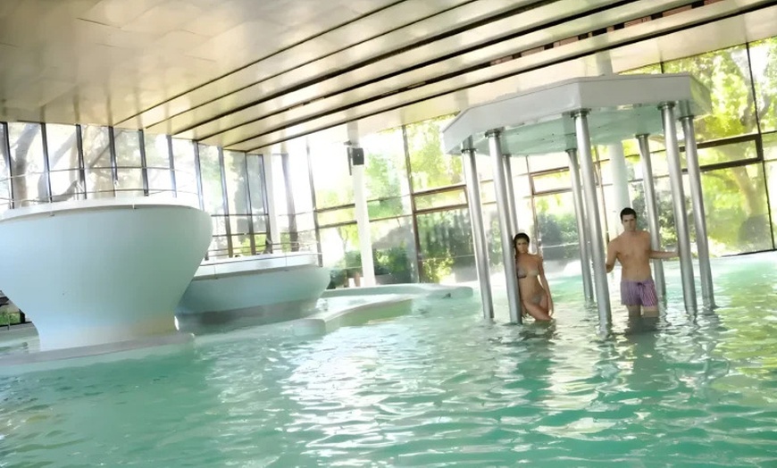 Image 5: Escapada Termal Deluxe: Relax y Bienestar en Hotel Termes Montbrió 4*