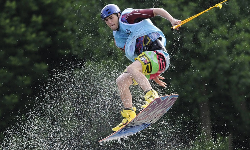 Image 2: Ekstremalne skoki, wakeboarding i więcej