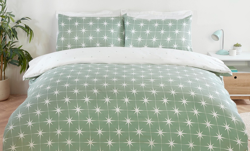 Image 1: Four-Piece Complete Duvet Set including Fitted Sheet