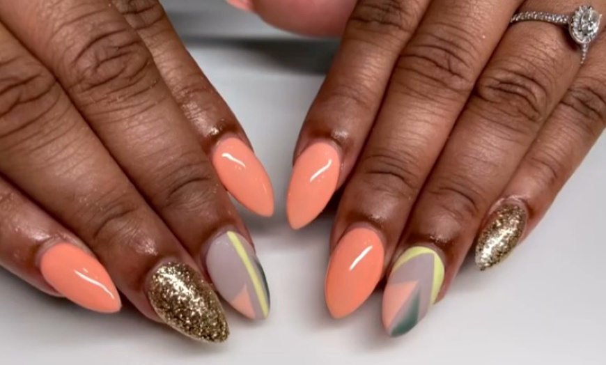 Image 7: Chip-Resistant Gel Manicures & Pedicures for Lasting Shine