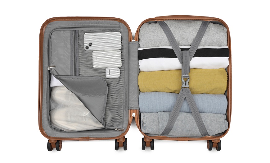 Image 12: 20 Inch Cabin Suitcase and a Travel Bag Set 