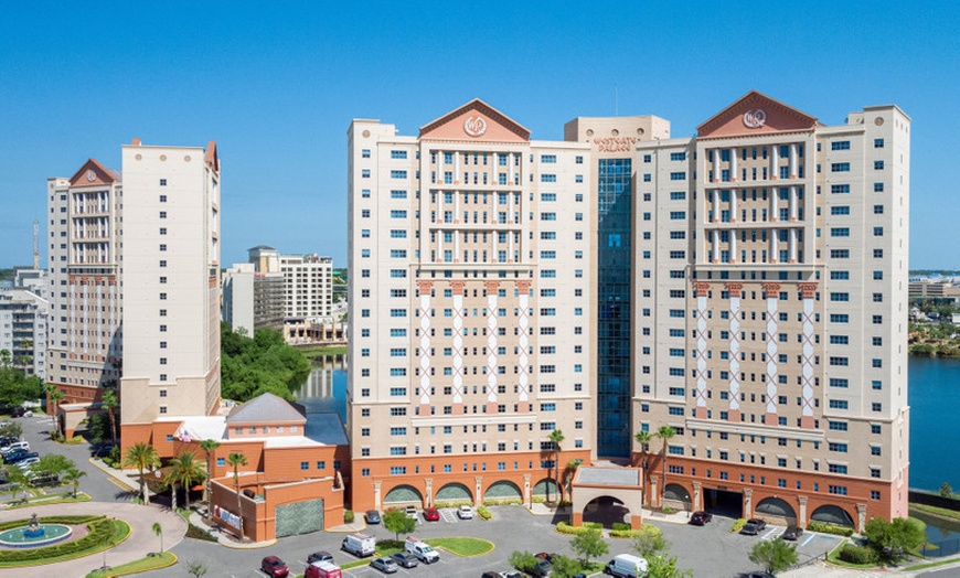 Image 2: 4* Resort in the I-Drive District With Complimentary Universal Shuttle