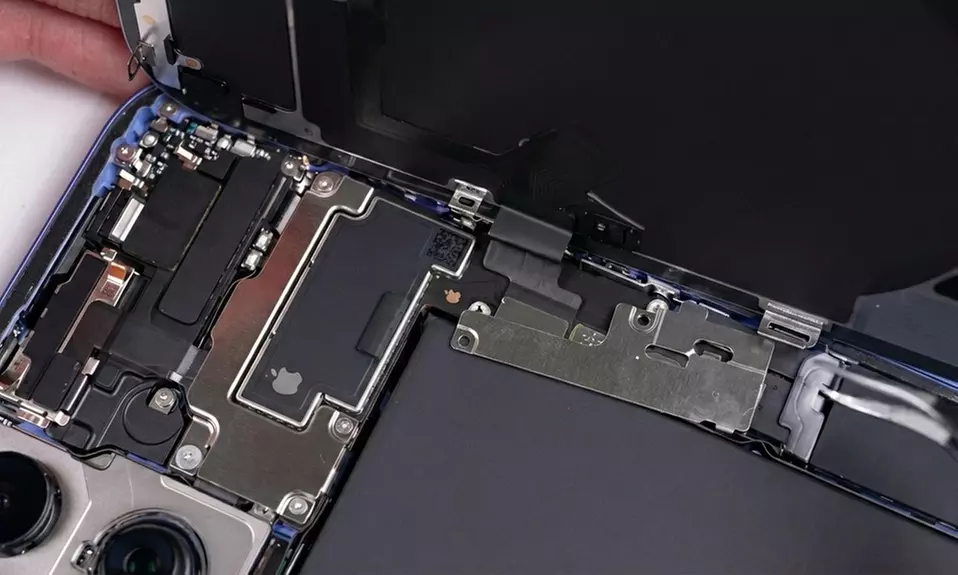 Premium LCD Screen Repair for iPhones and iPads at Phones Arena, Toongabbie or Pendle Hill, NSW (Up to 43% Off) - Primary Image