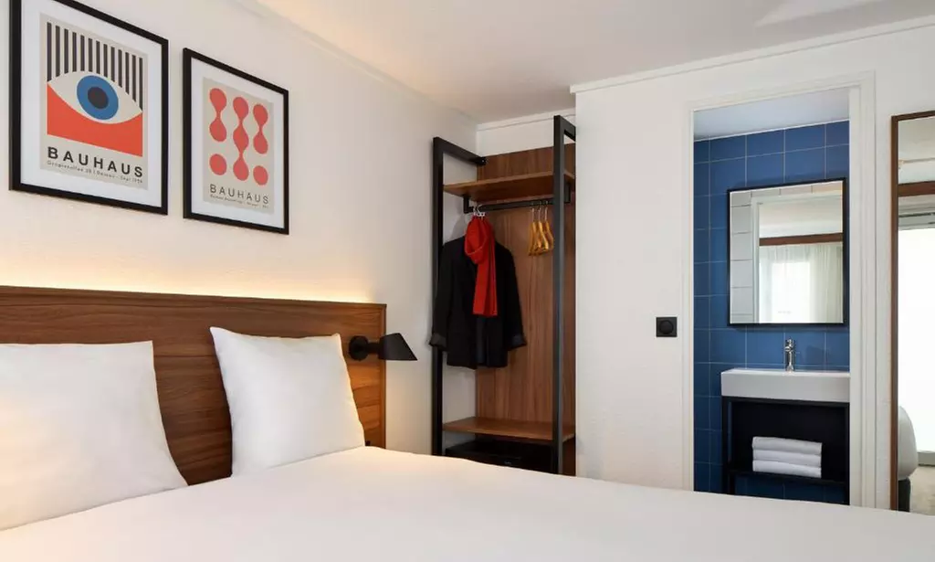 ✈ Parigi: Volo diretto più 2 notti in hotel 3*