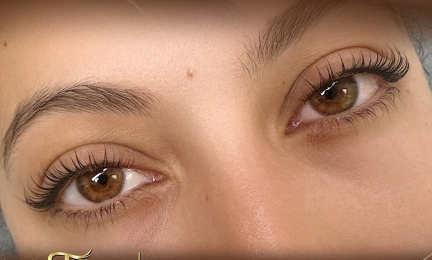 Image 4: Lash Lift, Tint, or Extensions for a Natural or Glam Look
