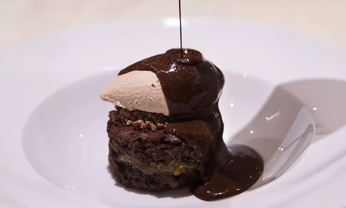 Comilona frente al mar: menú mediterráneo La Ferrera para 2 o 4 pax.