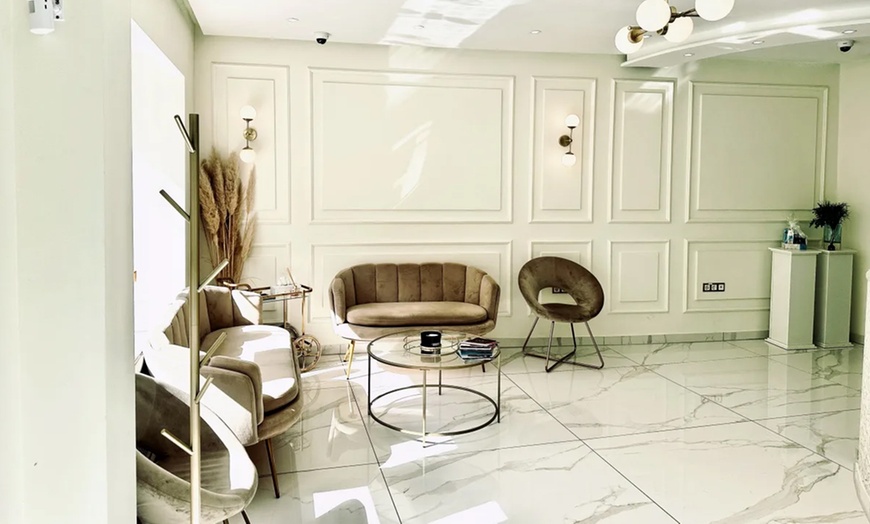 Image 3: Strahlende Haut mit Microneedling, BB-Glow oder Aqua-Facial