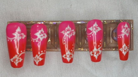 Pose de vernis semi permanent mains couleur