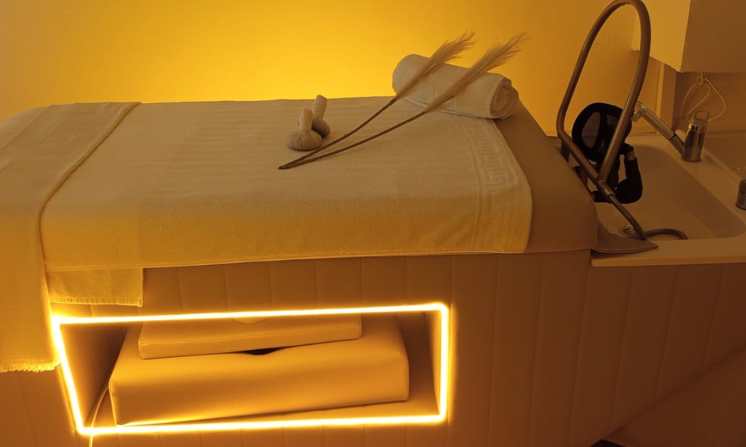 Full experience head spa con bebida de cortesía para 1 persona