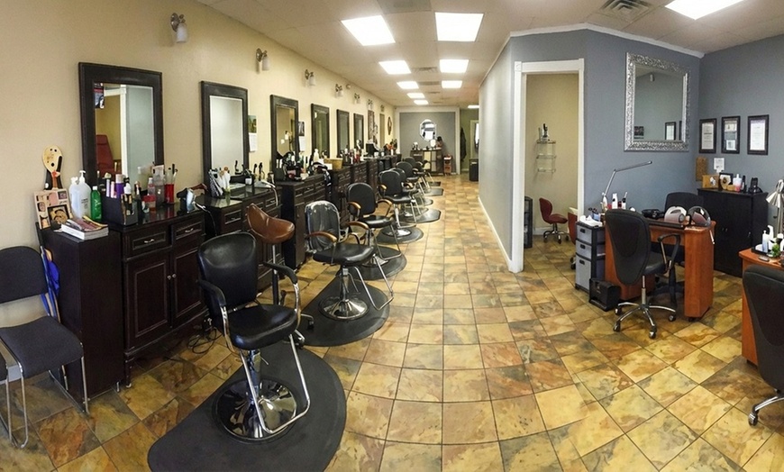 Image 5: Valentine’s Day Special: Highlights, Haircut & Style with Ryan William