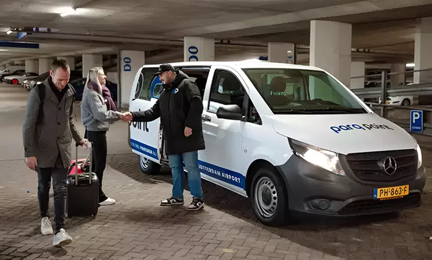 Image 3: Zorgeloos parkeren bij Rotterdam Airport: met comfort én service