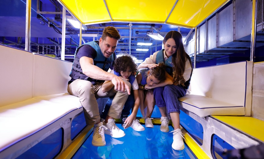 Image 3: Entry for 1, 2 or 4 Adults to World’s Largest Suspended Aquarium