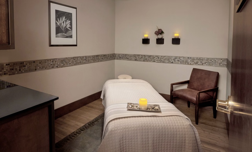 Image 3: 50/80-Minute Deep Tissue Massage at Westin Las Vegas Hibiscus Spa