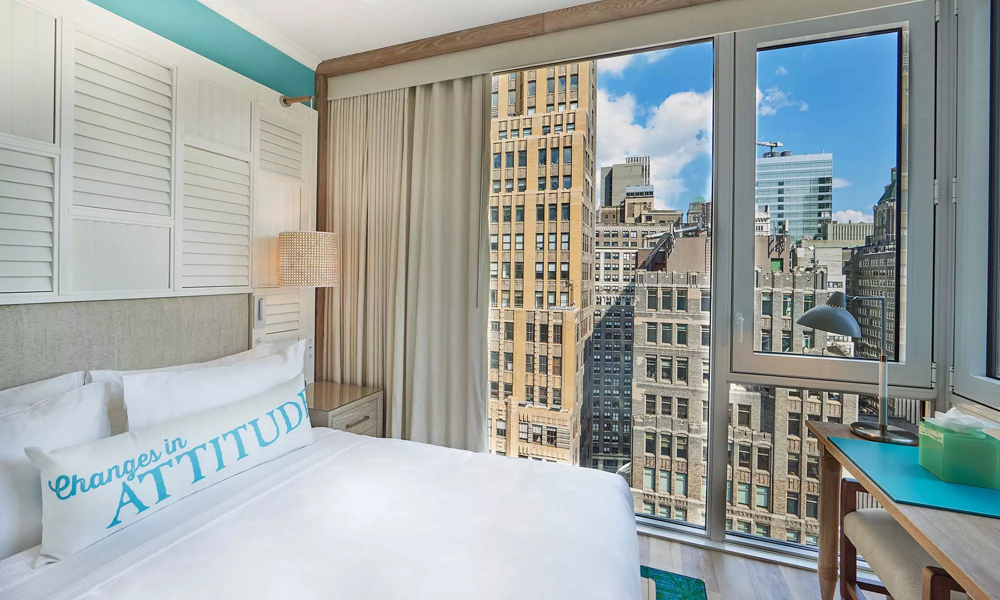 Resort in Midtown Manhattan with Rooftop Pool