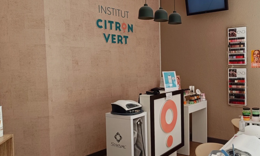 Image 2: Évasion Citron Vert : soin du corps et du visage au choix à Nîmes