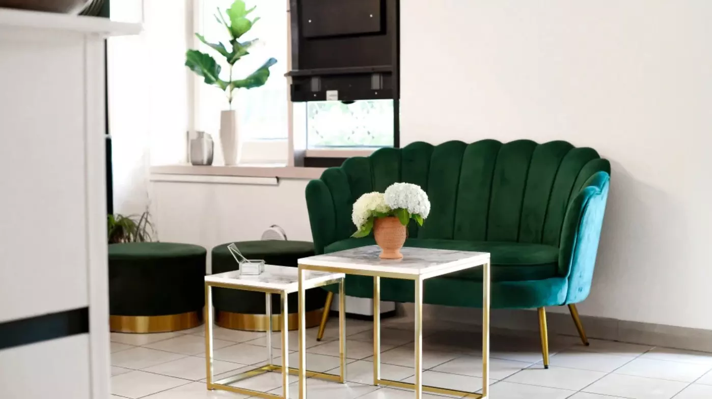 Massage relaxant d'1h avec en option soin du visage de 35 min au Nune Institut (jusqu'à 29% de remise) - Primary Image