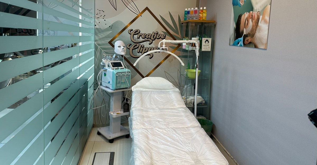 Men’s Haircut, Wash & Styling Or Manicure & Pedicure W Foot Spa More Men’s Haircut, Wash & Styling Or Manicure & Pedicure W Foot Spa More