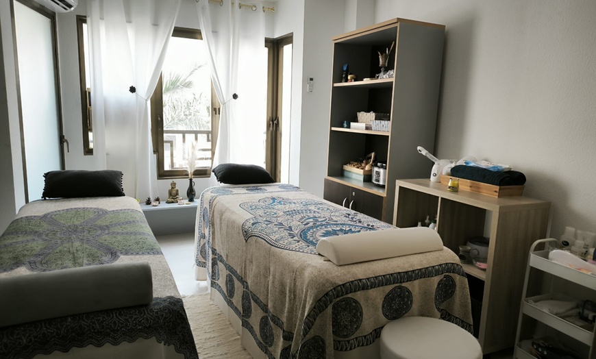 Image 6: 1 o 2 masajes de 50 minutos a elegir entre distintas técnicas