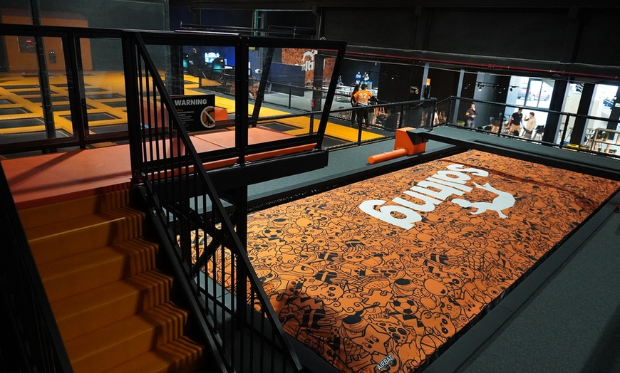 Image 18: ¡Saltos y diversión! Acceso a Salting para hasta 2 adultos y 2 niños