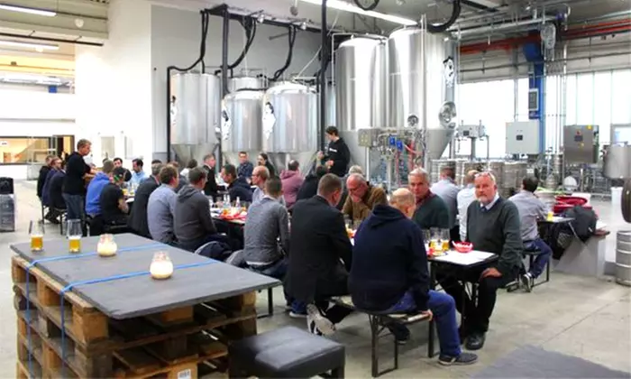 Für Bierliebhaber: Brauereiführung mit Bier-Tasting & Snack