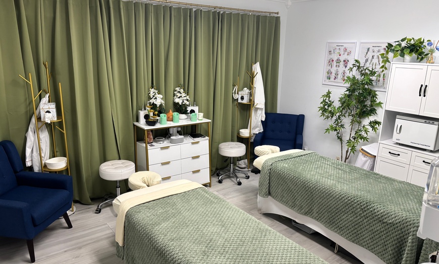 Image 6: 60 or 90-Min Swedish or Deep Tissue Massage & Aromatherapy at Rejujoy