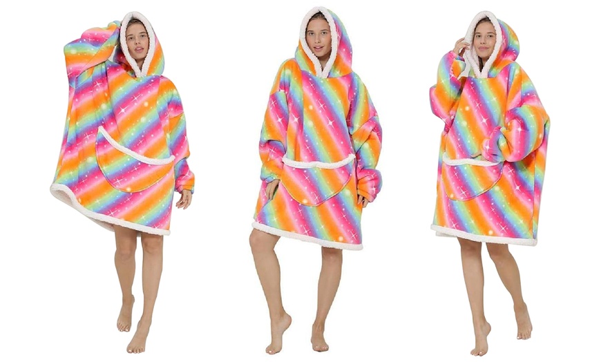 Image 6: Adults Oversized Fluffy Hoodie Blanket