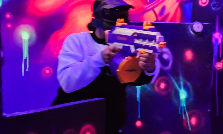 Image 17: Join the Thrilling 1v1 Player vs player battle - for 2 or 4 people