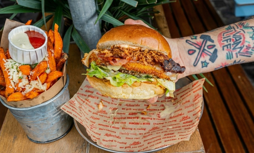 Image 8: Menú de hamburguesa para 2 personas con opción a cóctel en Makamaka