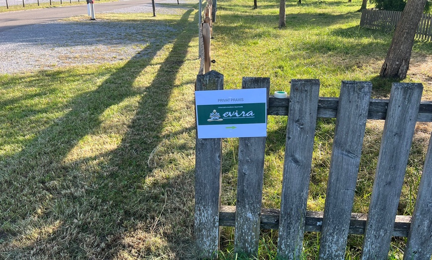 Image 17: 60 Min. Ganzheitliche Ayurveda-Massage nach Wahl für 1 Person