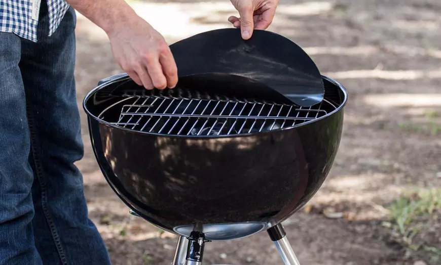 Image 2: Up to Ten Non-Stick Reusable Grill Mats
