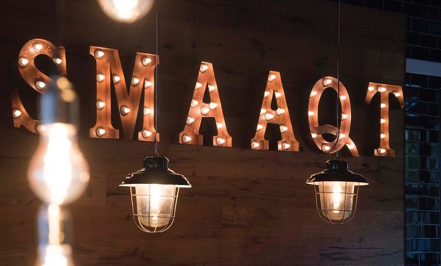 Image 12: Rondvaart van 75 minuten door Amsterdam met daarna een burgermenu