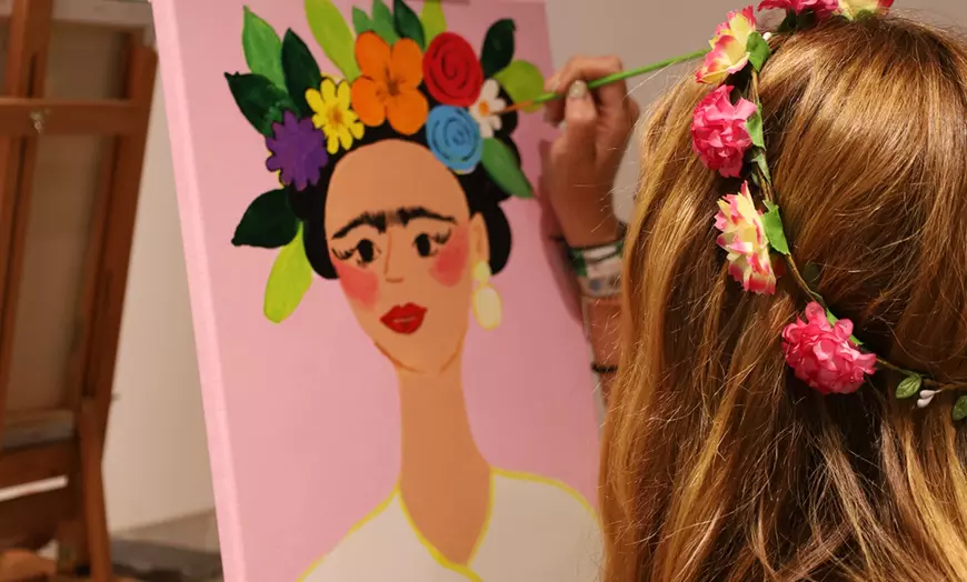 Image 1: Experiencia creativa o premium “Pinta un cuadro”  con snacks y bebida