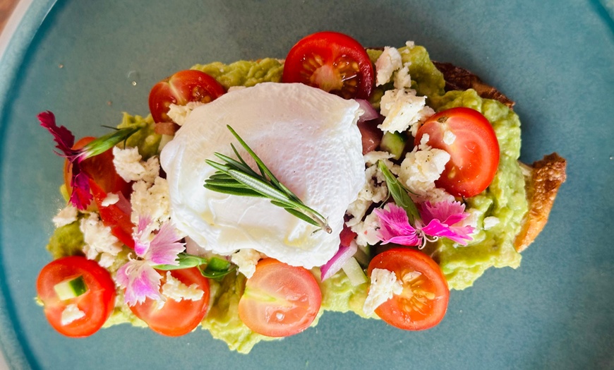 Image 2: Beachside Breakfast to Brunch: Savor a Deluxe Meal + Coffee/Tea - Available Until 4pm