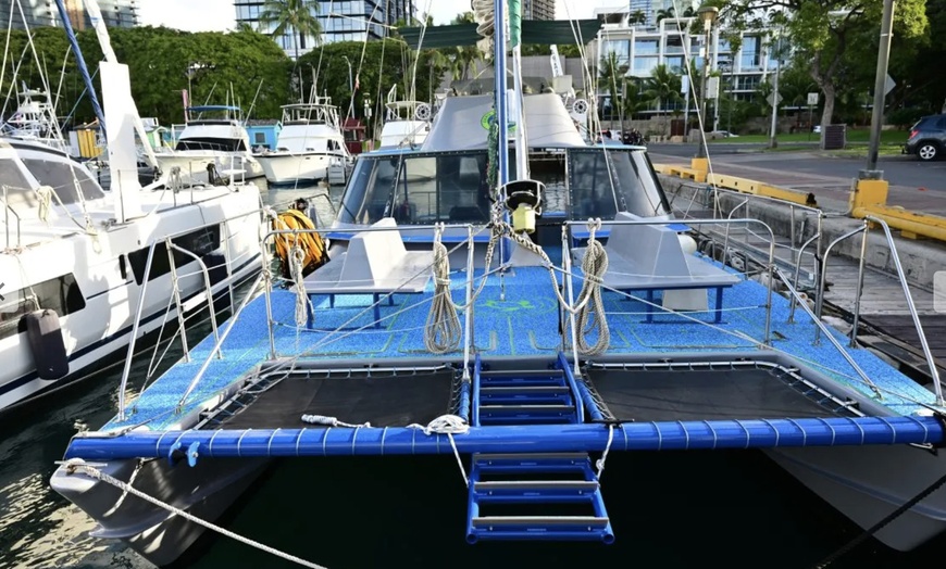 Image 3: Unwind with a stunning Waikiki Sunset Sail for One, Two or Four Adults