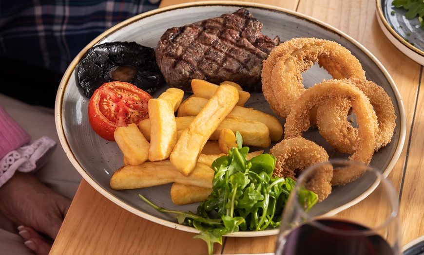 Image 9: Tullie Inn Balloch -Heritage Pubs Delicious Dining Experiences for Two