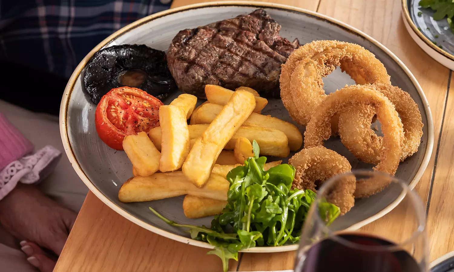 Coach & Horses Ickenham Delicious Dining Experiences for Two