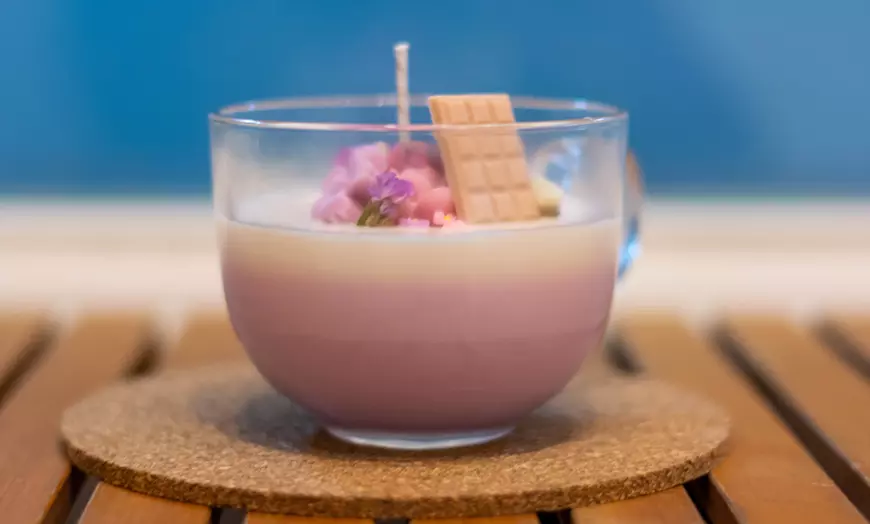Image 5: Crea tus propias velas - 3 velas durante 3 h con vino y picoteo 