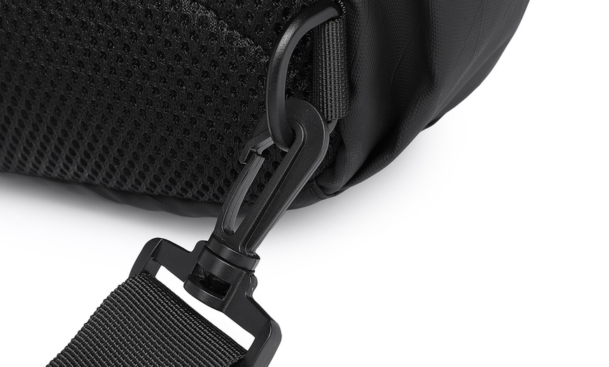 Image 10: Men's Lightweight Dalily Crossbody Bag 