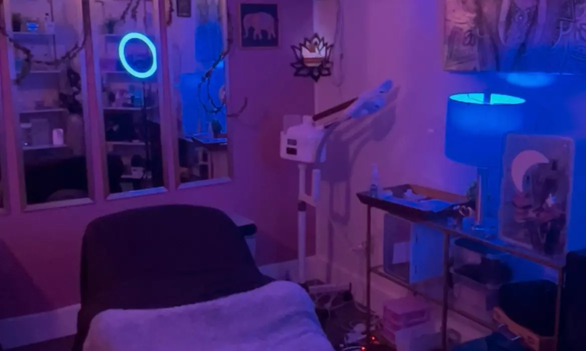 Relax with 60 Min Majestic Rejuvenation Scalp Sessions