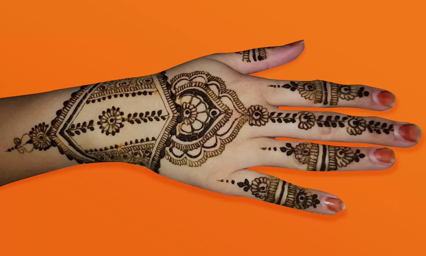 Explore Stunning Henna Tattoos in Small, Medium & Large Sizes