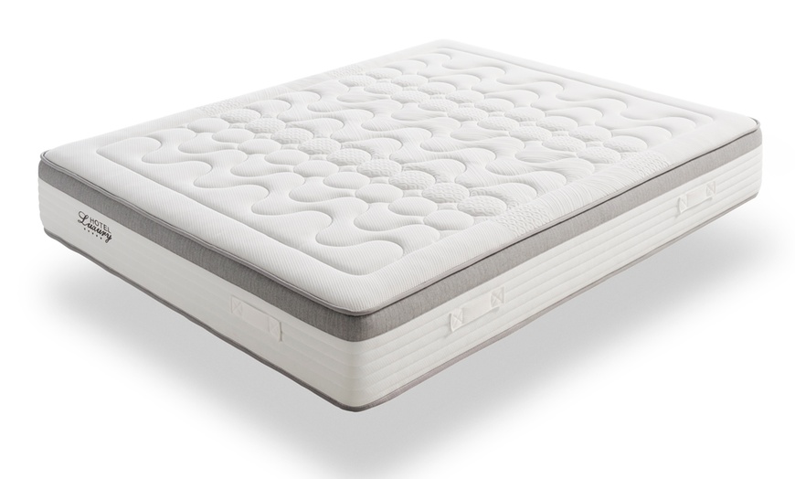 Image 5: VISCO LUXURY HOTEL 5* MATTRESS