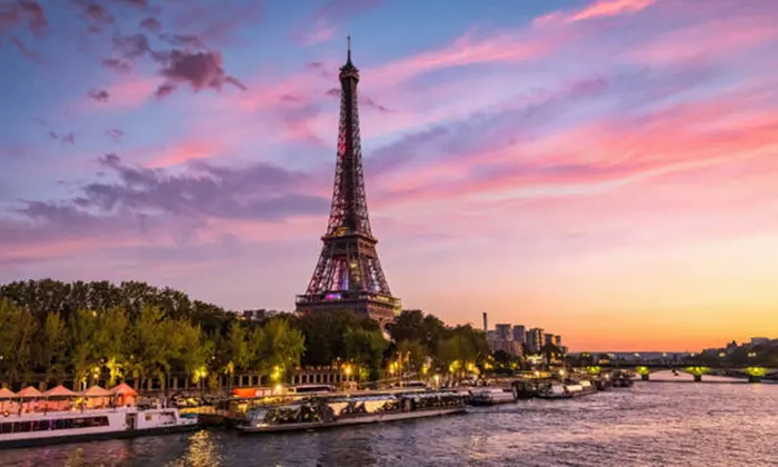 ✈ 7-Day Disneyland Paris Escape with Air