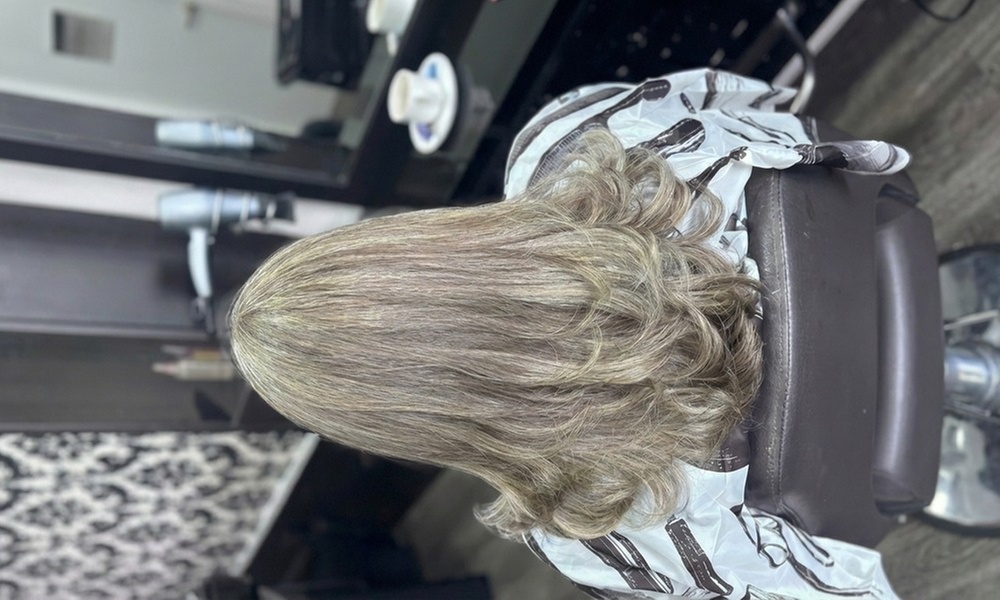 Get Stunning Hair with Regrowth and Treatment