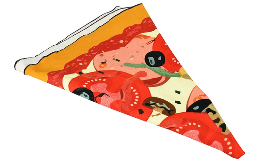 Image 10: Novelty Beach Towel