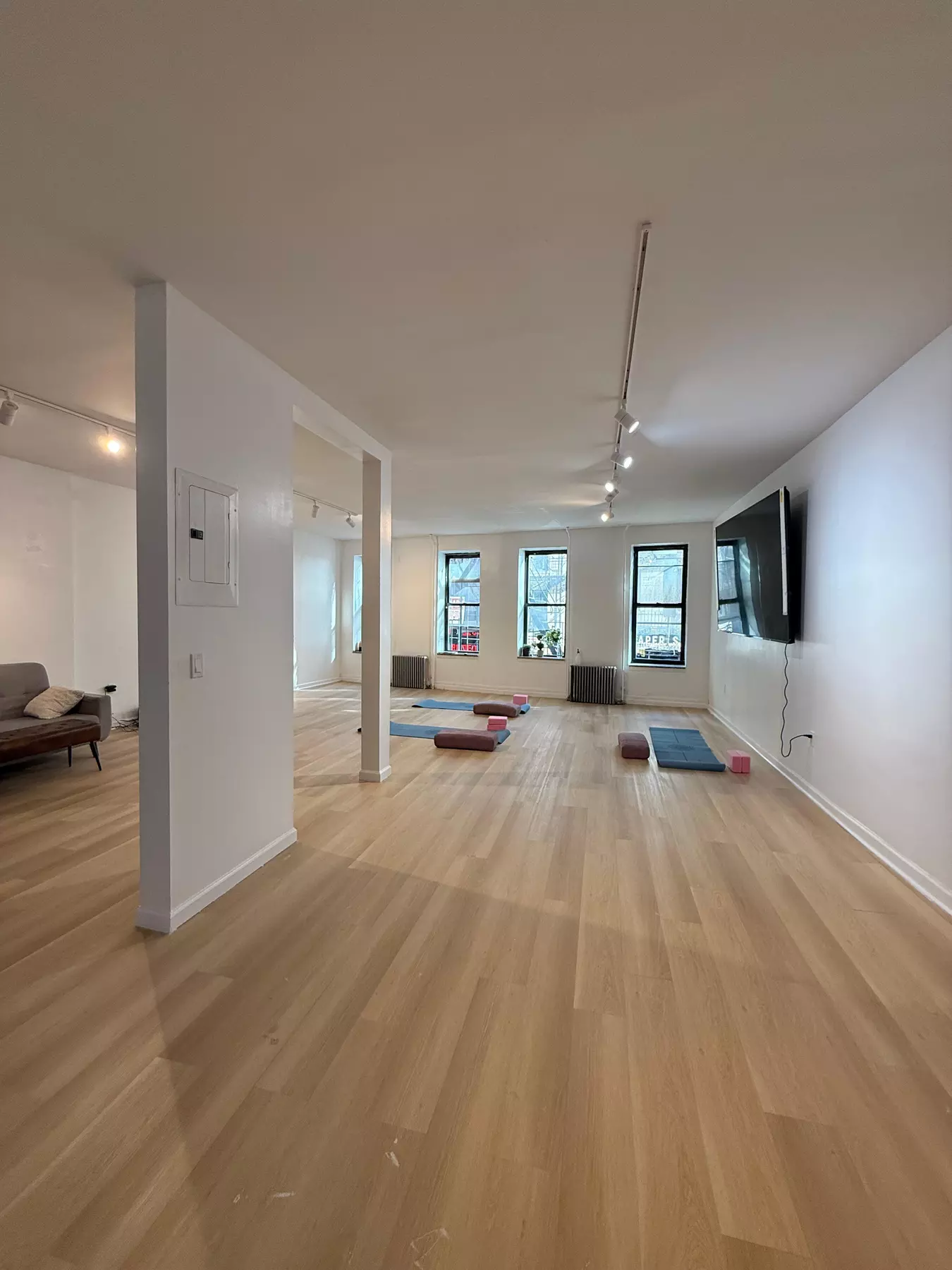 60-Minute Group Yoga Classes at Chinatown Yoga Inc