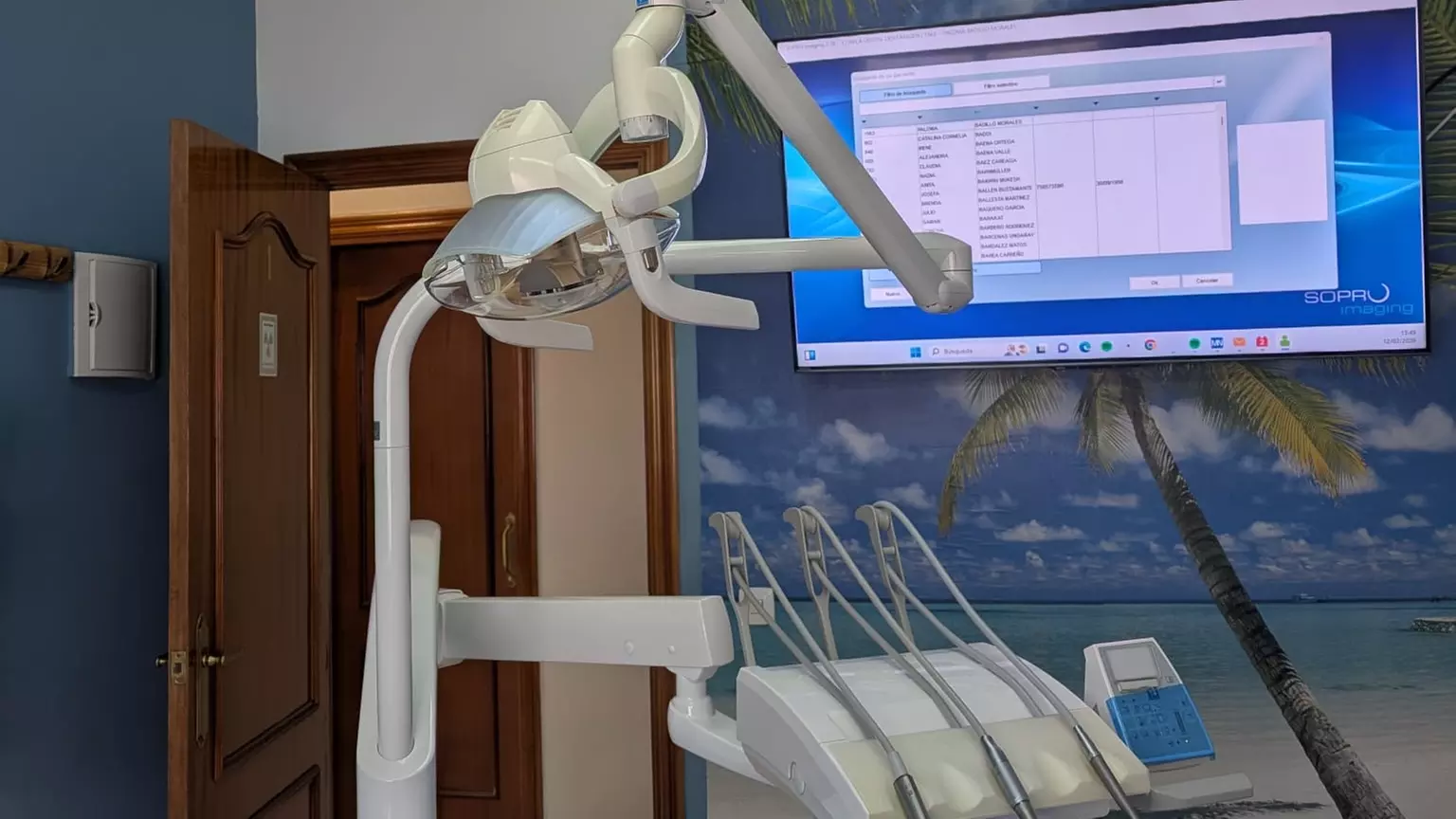 Blanqueamiento dental LED
