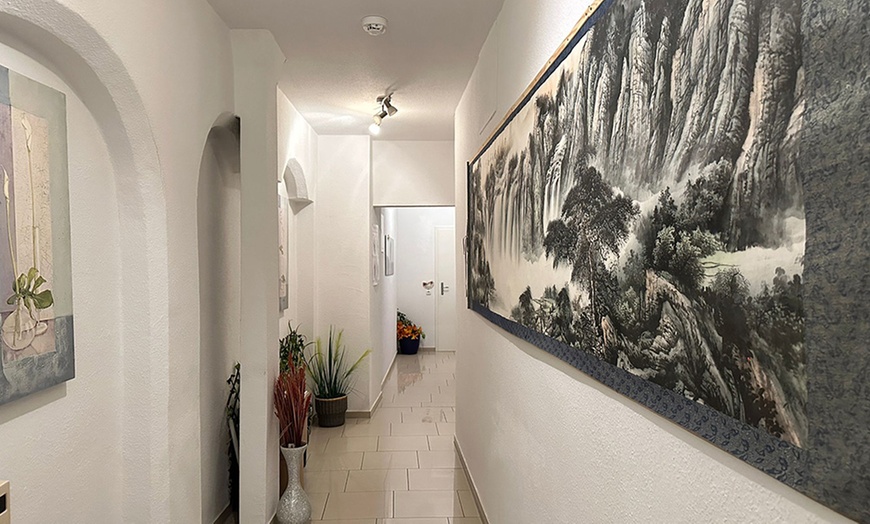 Image 2: 1 oder 2 Ganzkörper-Massagen à 60 Min. für 1 Person