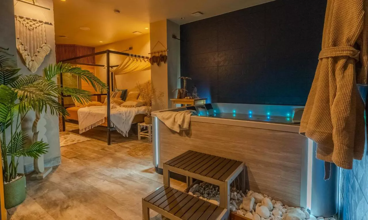 2h d'accès au spa privatif avec sauna, hammam et bains à remous